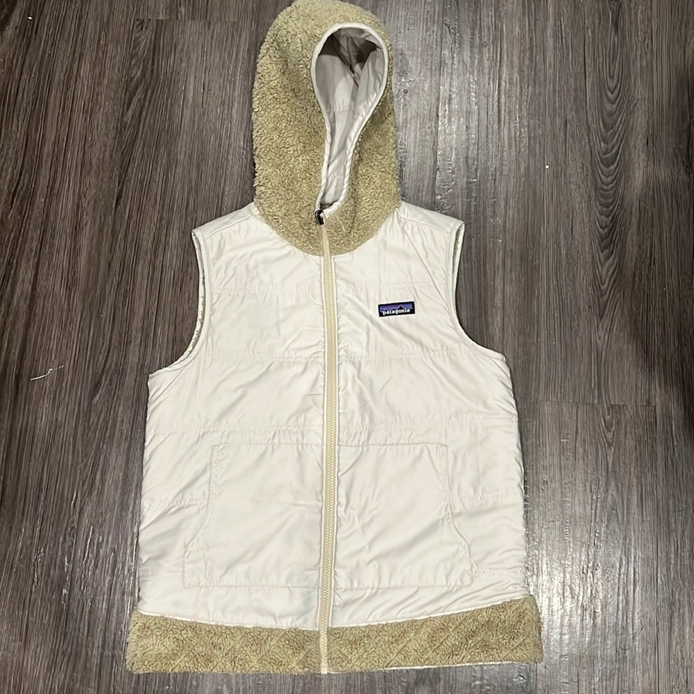 Patagonia reversible vest
